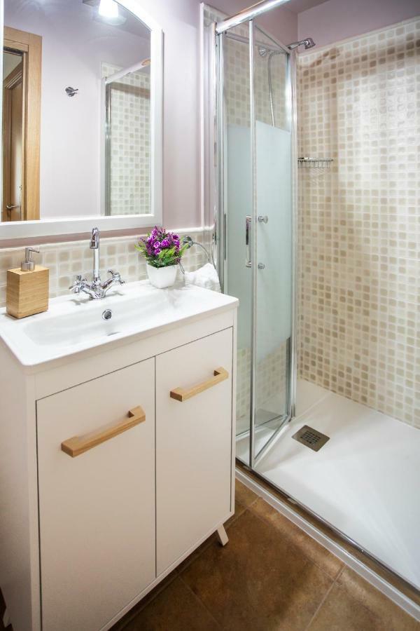 El Campo Mateo Apartamentos Onís エクステリア 写真