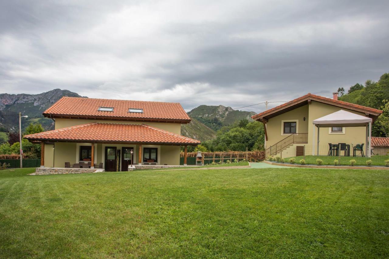 El Campo Mateo Apartamentos Onís エクステリア 写真