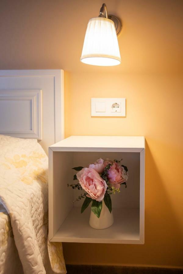 El Campo Mateo Apartamentos Onís エクステリア 写真