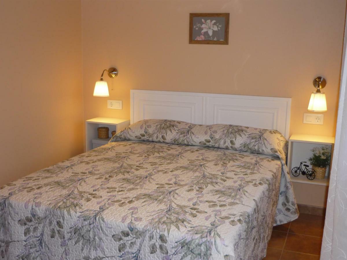 El Campo Mateo Apartamentos Onís エクステリア 写真